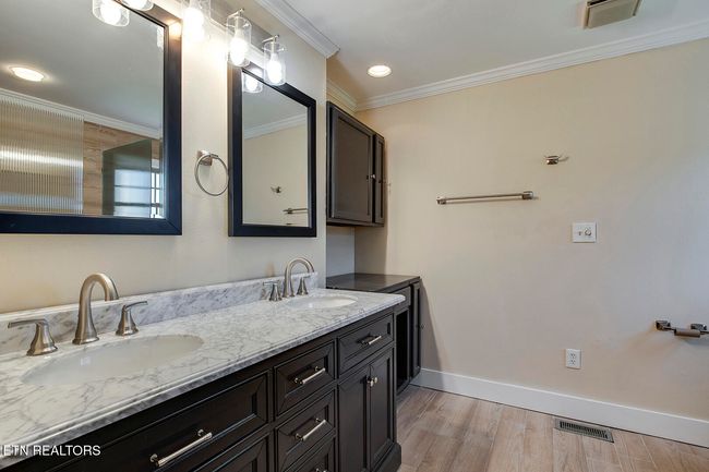 310 Dilegwa Way, Condo with 4 bedrooms, 3 bathrooms and null parking in Loudon TN | Image 17