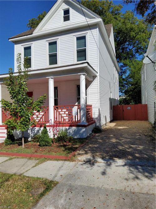 748 C Ave, Norfolk, VA, 23504-2462 | Card Image