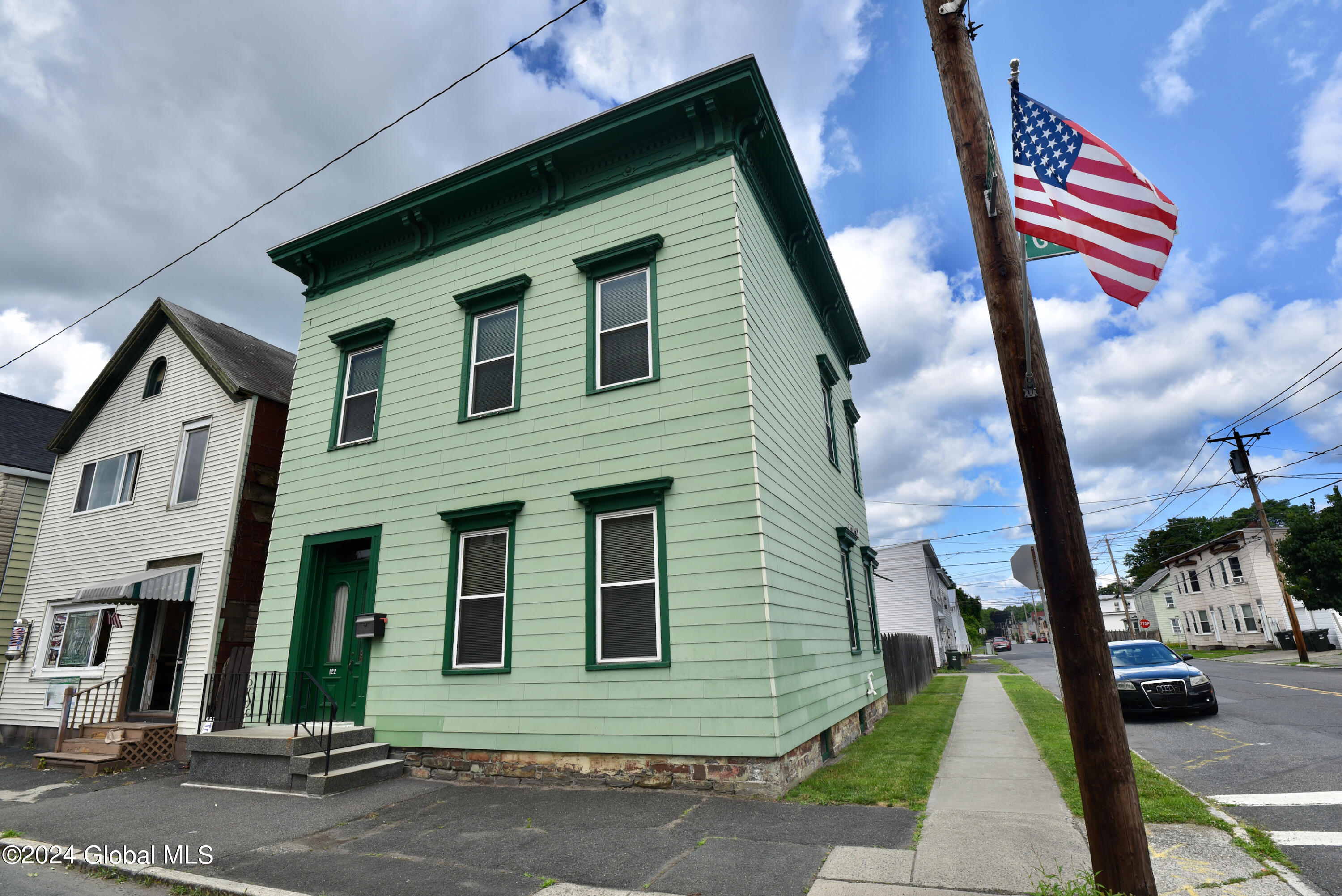 George St, Troy, NY 12183