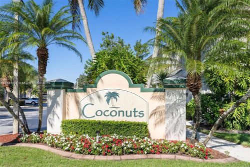 16679 Hemingway Dr, Weston, FL, 33326-1181 | Card Image