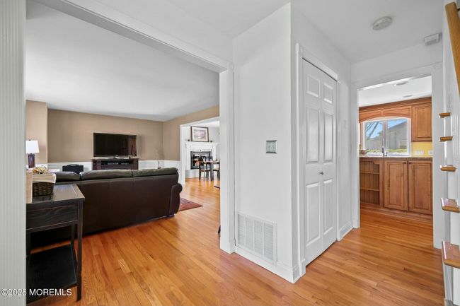 162 Joysan Ter, House other with 4 bedrooms, 3 bathrooms and null parking in Freehold NJ | Image 9