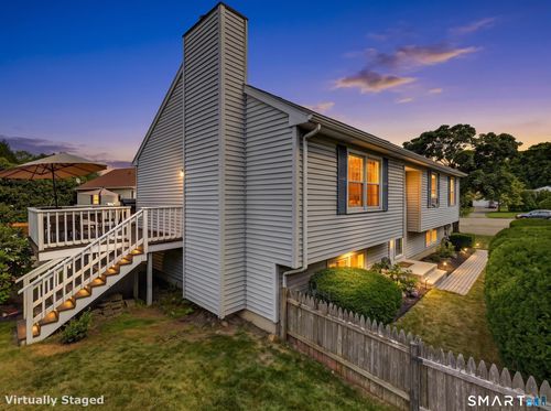 25 Penny Ln, New London, CT, 06320-4319 | Card Image
