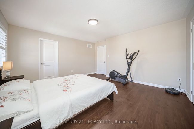 33 Callandar Rd, House other with 4 bedrooms, 3 bathrooms and 4 parking in Brampton ON | Image 28