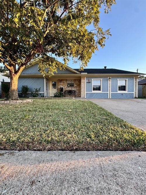 1310 Sudbury Dr, Pasadena, TX, 77504-3137 | Card Image