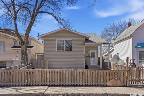 607 Av J N, Saskatoon, SK, S7L2K6 | Card Image