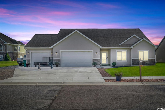 4600 , West Haven, UT 84401