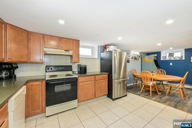 42 Jackson Ave, House other with 3 bedrooms, 3 bathrooms and null parking in Pompton Plains NJ | Image 18