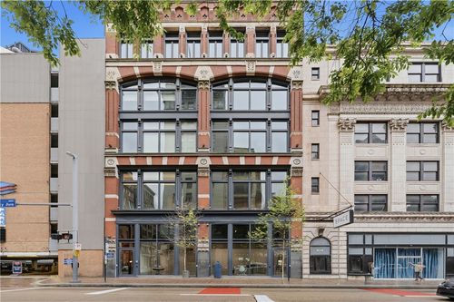 2-824 Liberty Ave, Pittsburgh, PA, 15222-3704 | Card Image