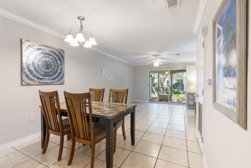 313-4270 Calinda Ln, Niceville, FL, 32578-4557 | Card Image