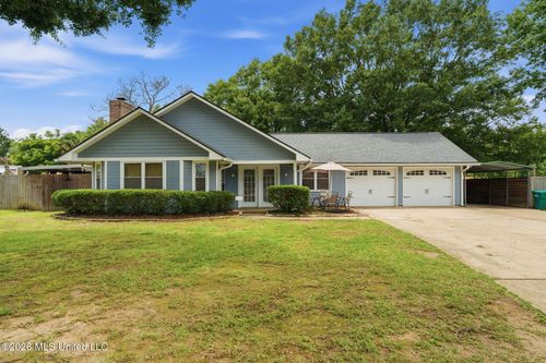 615 Mockingbird Dr, Brookhaven, MS, 39601-2452 | Card Image