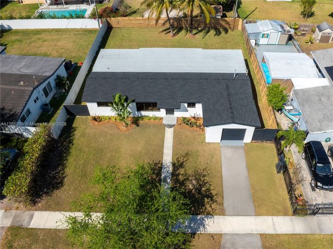 19920 Holiday Rd, House other with 3 bedrooms, 2 bathrooms and null parking in Cutler Bay FL | Image 45