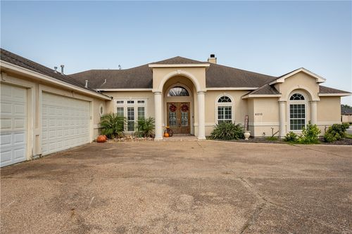 6210 Blankenberge Dr, Corpus Christi, TX, 78414-6042 | Card Image