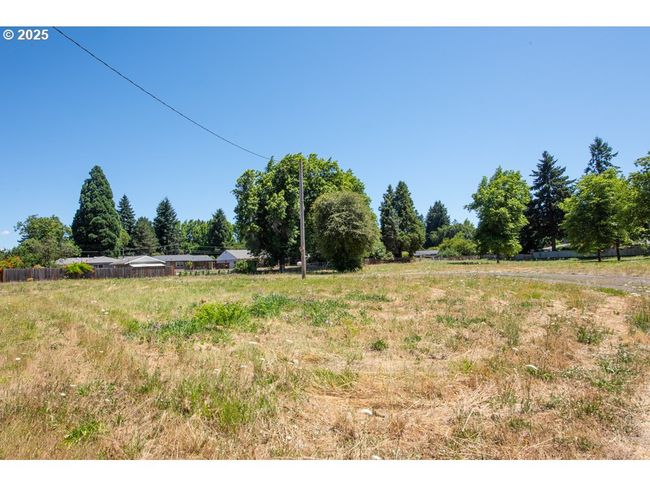 190 River Loop 1, Home with 0 bedrooms, 0 bathrooms and null parking in Eugene OR | Image 9