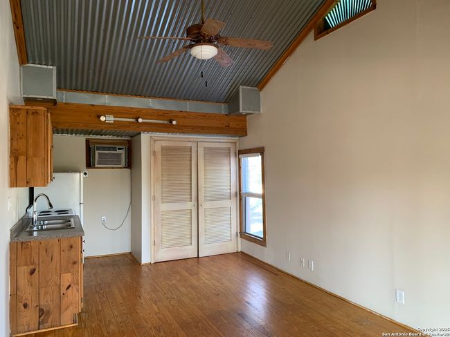 4 - 513 E Ashby Pl, Condo with 0 bedrooms, 1 bathrooms and null parking in San Antonio TX | Image 5