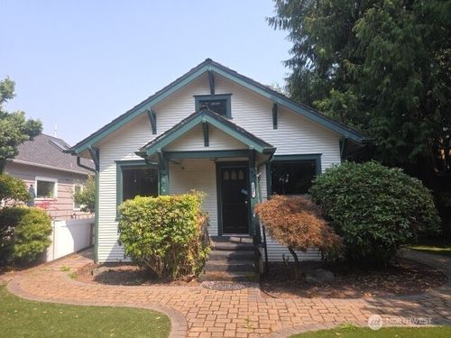 1611 Oakes Ave, Everett, WA, 98201-2051 | Card Image