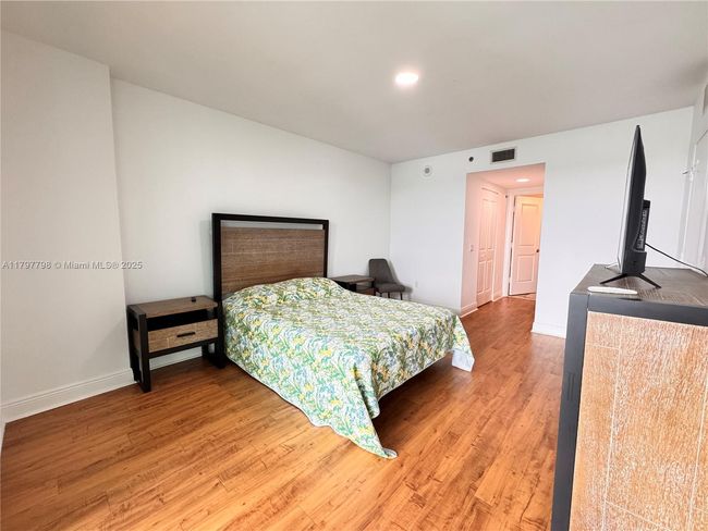 APT-508S - 2681 N Flamingo Rd, Condo with 3 bedrooms, 3 bathrooms and null parking in Sunrise FL | Image 17