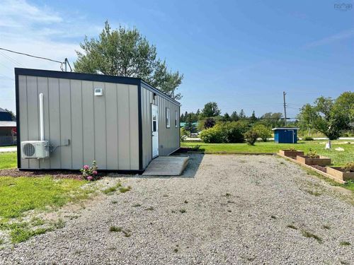 10 Hoben Cres, Brooklyn, NS, B5A5H8 | Card Image