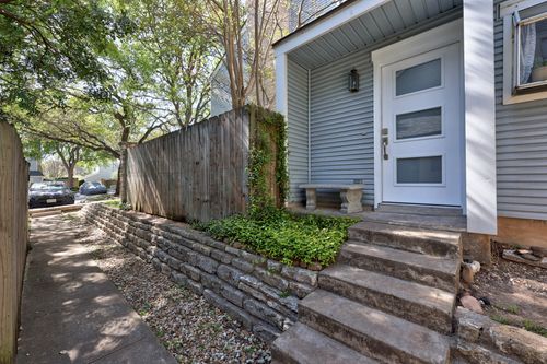 6821 Old Quarry Ln, Austin, TX, 78731-4164 | Card Image