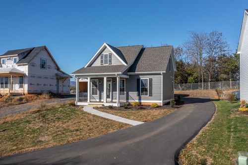 320 Lilly Bell Dr, Lexington, VA, 24450-3843 | Card Image