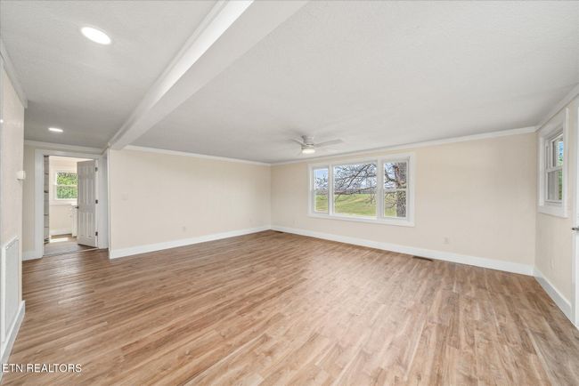 Living Room | Image 7