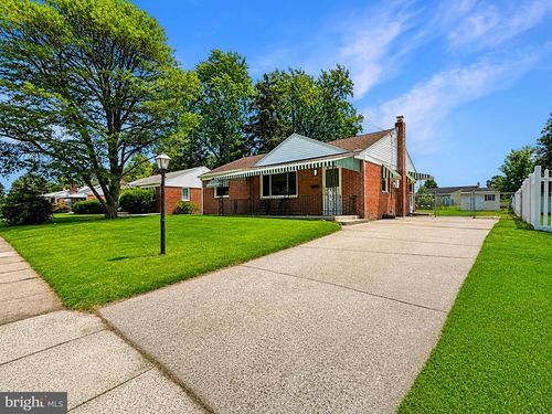 108 Stevenson Ave, BEVERLY, NJ, 08010-1839 | Card Image
