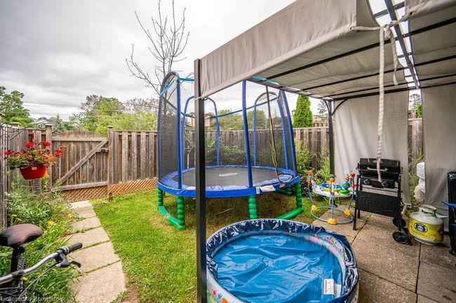 30 - 11 Grand River Blvd, Townhouse with 4 bedrooms, 2 bathrooms and 1 parking in Kitchener ON | Image 31