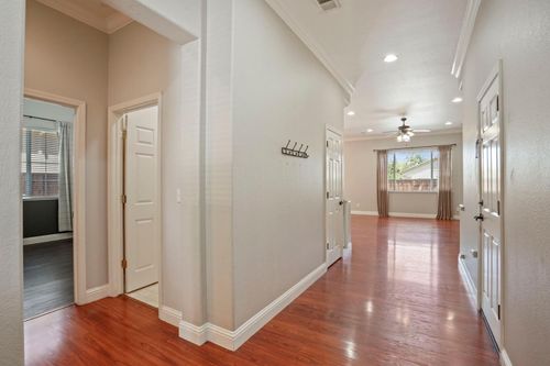 229 Wisteria Lane, Tracy, CA, 95377 | Card Image