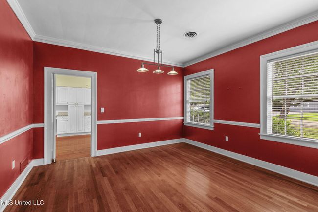 15-web-or-mls-3821 Montrose-14 | Image 10