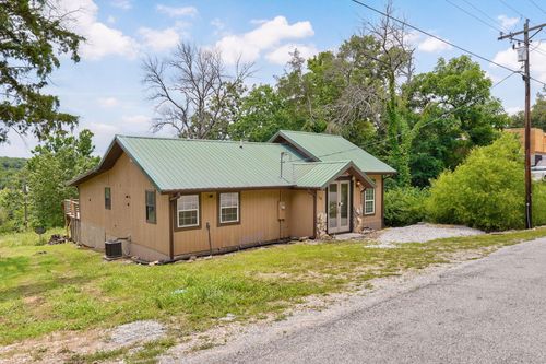 30 Timeline Rd, Lampe, MO, 65681-8158 | Card Image