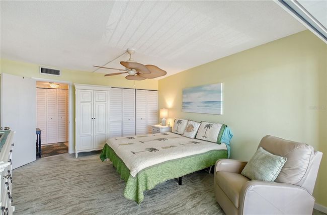 Primary Bedroom | Image 15
