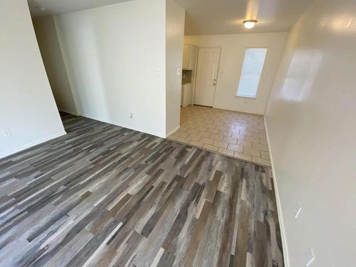 513 E Queens Street, Lubbock, TX, 79403 | Card Image