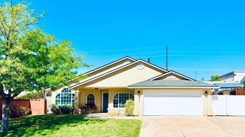 327 N 2040 E, St George, UT, 84790-2465 | Card Image