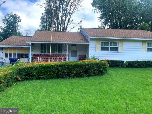 729 Holly Ln, Westampton, NJ, 08060-1063 | Card Image