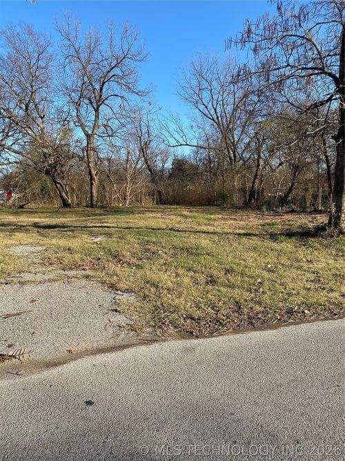 512 N Muskogee Ave, Okmulgee, OK, 74447-3340 | Card Image