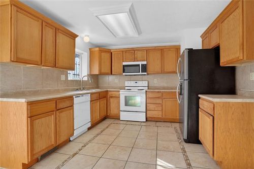 11115 Winchester Ave, Kansas City, MO, 64134-3368 | Card Image