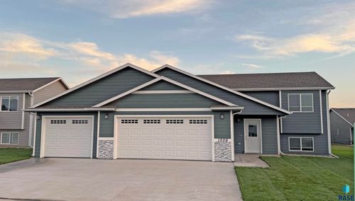 1009 Birch St, Harrisburg, SD, 57032-8356 | Card Image
