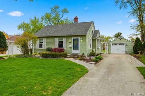 7515 Saint John St, Shelby Township, MI, 48317-4347 | Card Image