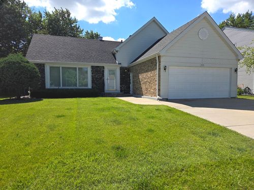 212 N Walnut Ln, Schaumburg, IL, 60194-3837 | Card Image