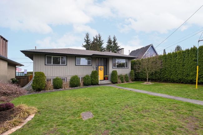 140 Harvey Street, House other with 5 bedrooms, 2 bathrooms and 2 parking in New Westminster BC | Image 35