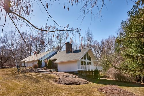7 Highridge Rd, Wilbraham, MA, 01095-2306 | Card Image