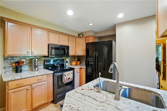 2946 Rockledge Trl, House other with 3 bedrooms, 2 bathrooms and null parking in Beavercreek OH | Image 10