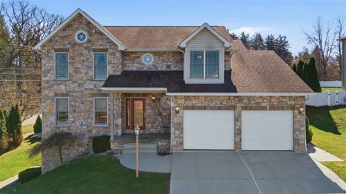 101 Saige Ct, Cranberry Twp, PA, 16066-2747 | Card Image