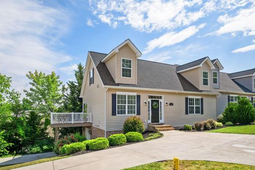 327 Blue Stone Hills Dr, HARRISONBURG, VA, 22801-5428 | Card Image