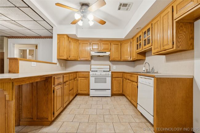 307 S Cherokee St, House other with 3 bedrooms, 2 bathrooms and null parking in Locust Grove OK | Image 7