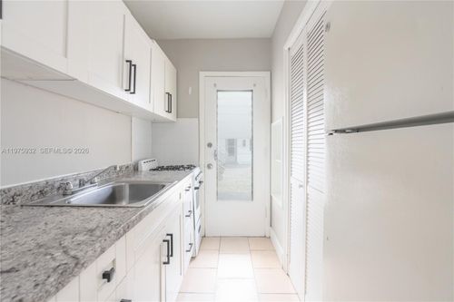 8-7311 Gary Ave, Miami Beach, FL, 33141 | Card Image