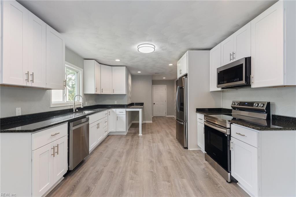 Columbus Ave, Suffolk, VA 23434