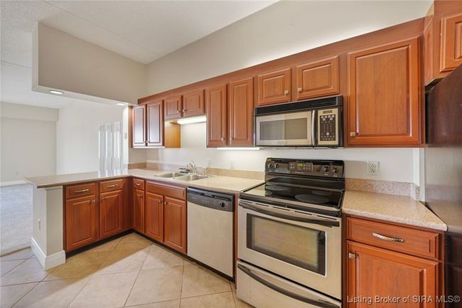 APT-908 - 1 Riverpointe Plz, Condo with 2 bedrooms, 2 bathrooms and null parking in Jeffersonville IN | Image 19