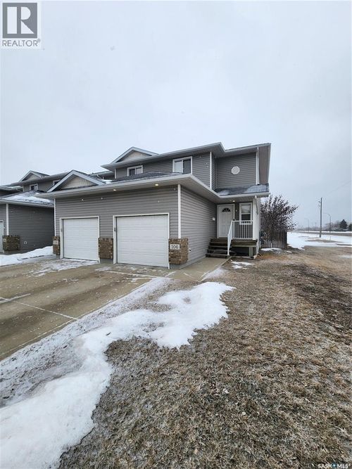 2201 Newcombe Dr, Estevan, SK, S4A2T6 | Card Image