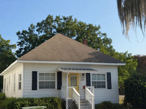 231 Avenue A Ne, WINTER HAVEN, FL, 33881-4551 | Card Image