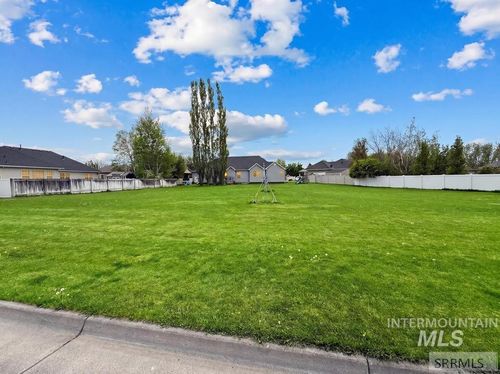 6114 Bay Hill Dr, Idaho Falls, ID, 83401-6341 | Card Image